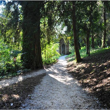 Hotel Villa Condulmer Mogliano Veneto Esterno foto The park