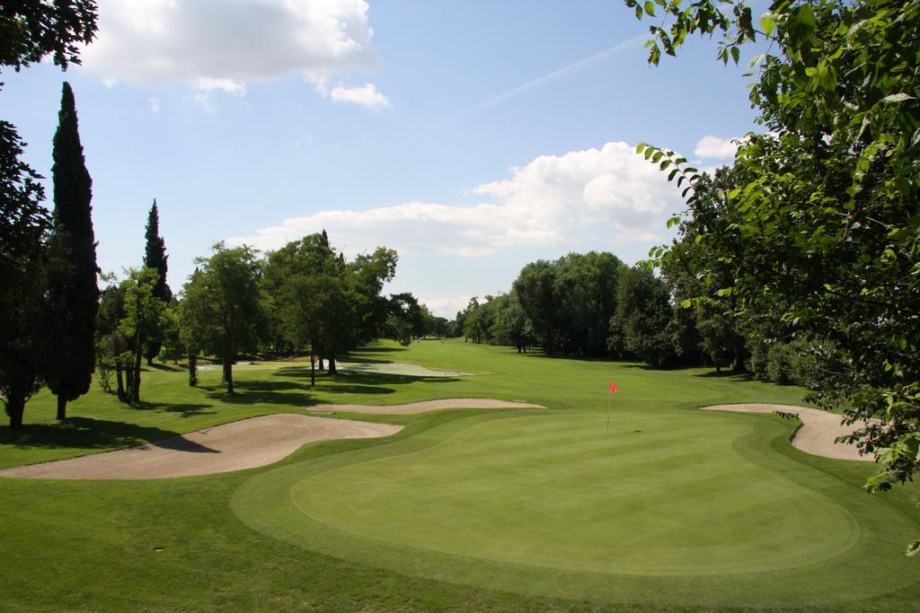 Hotel Villa Condulmer Mogliano Veneto Esterno foto Golf course