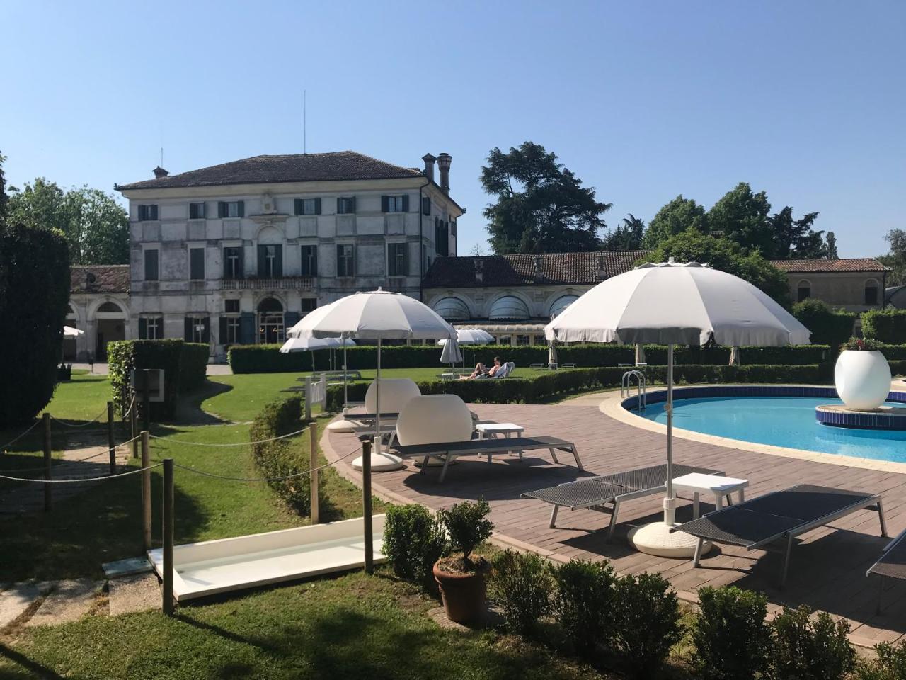 Hotel Villa Condulmer Mogliano Veneto Esterno foto Villa Trivulzio